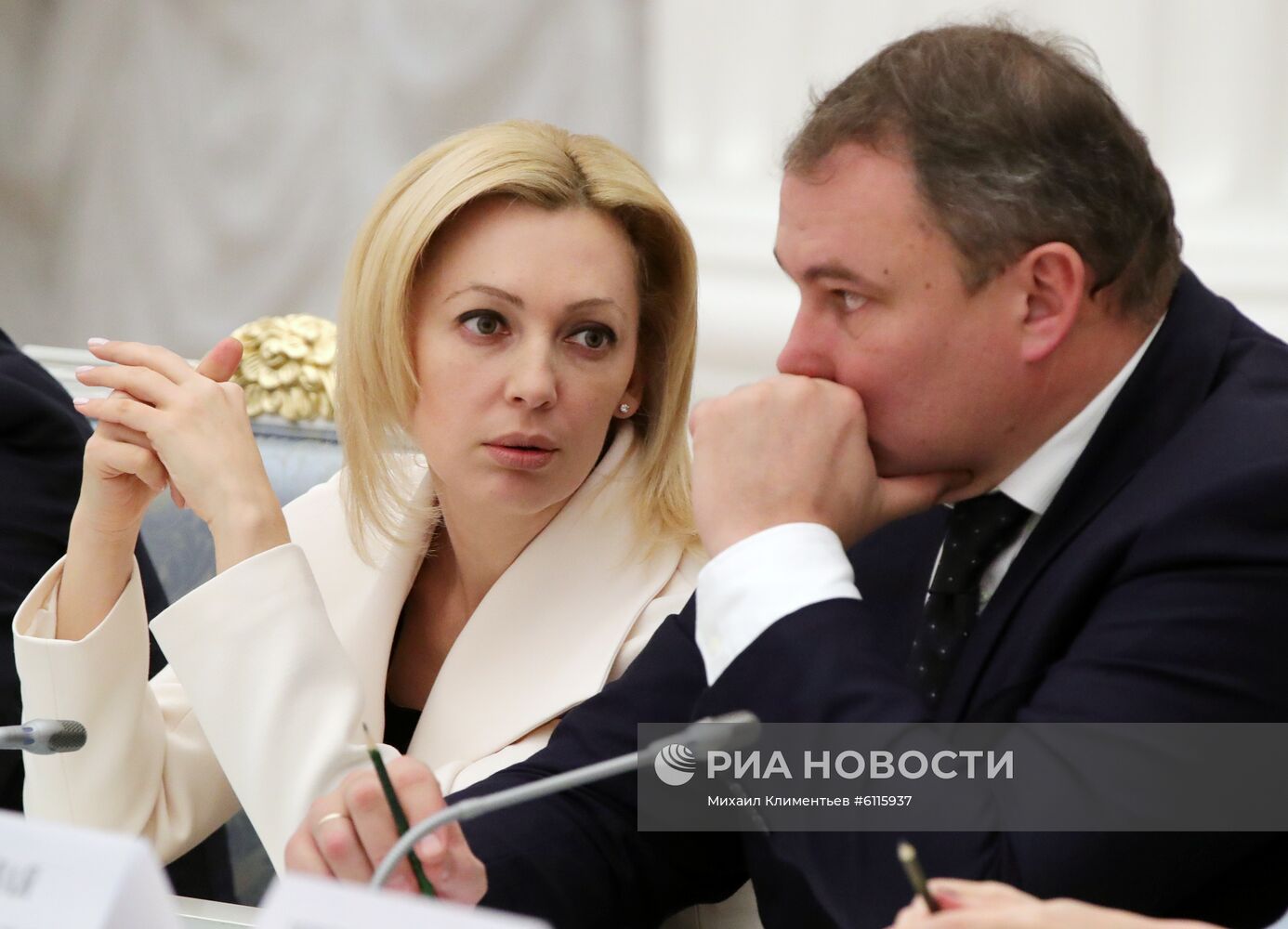 Президент РФ В. Путин встретился с руководством Госдумы РФ и Совета Федерации РФ