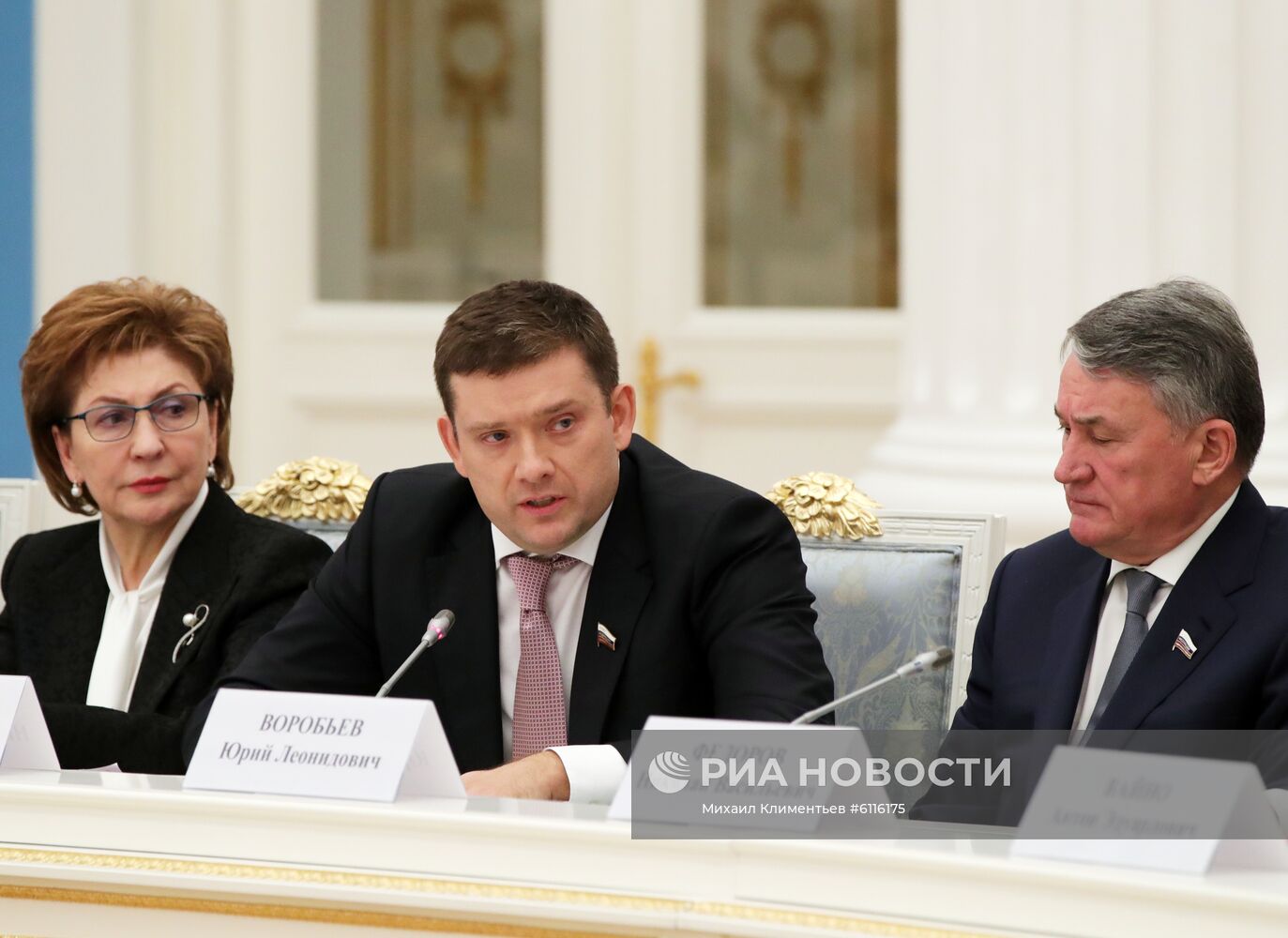 Президент РФ В. Путин встретился с руководством Госдумы РФ и Совета Федерации РФ