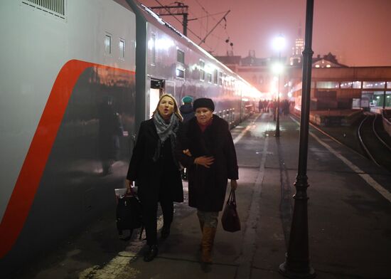 Отправление поезда "Таврия" из Москвы в Крым  