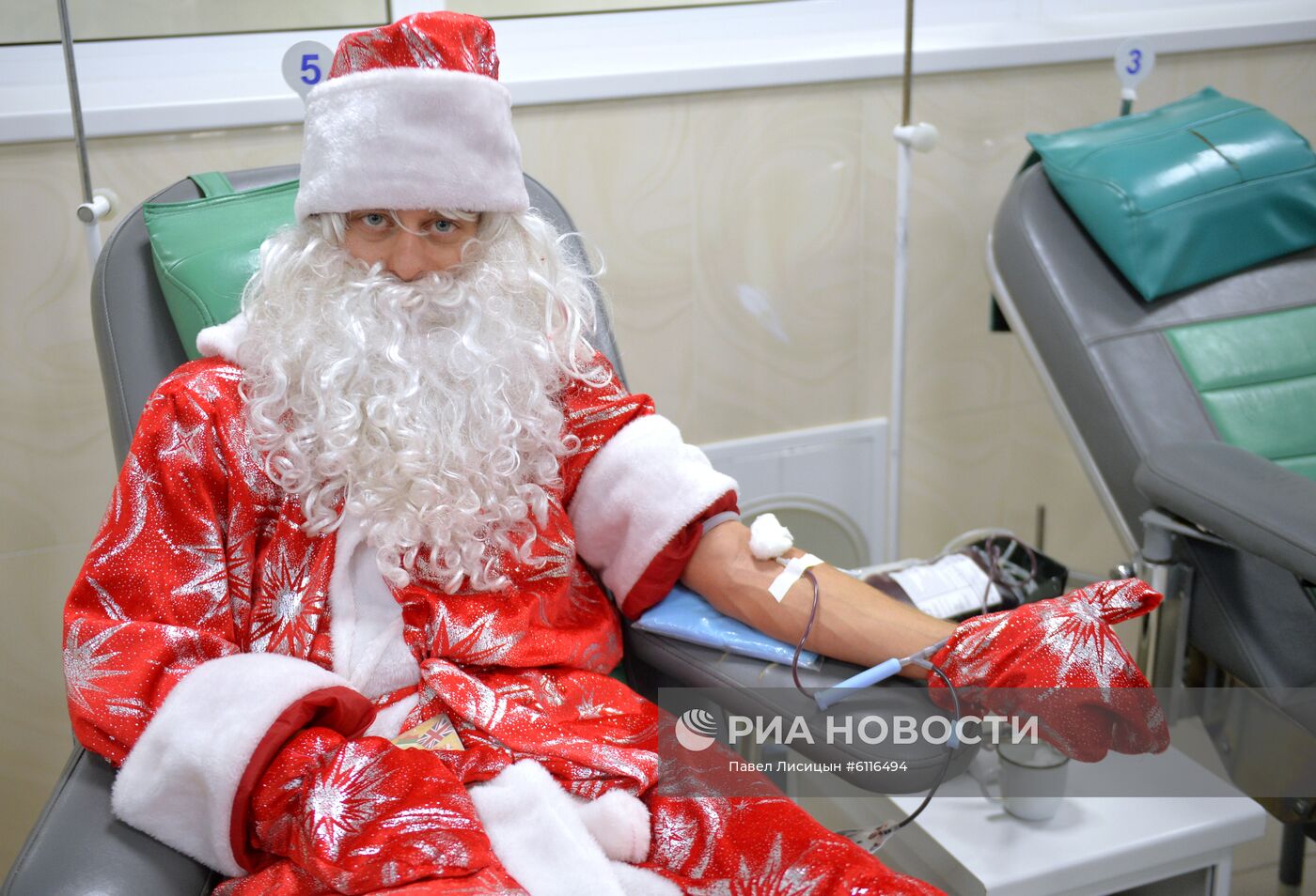 Новогодняя донорская акция "С Новым годом, Служба крови!" в Екатеринбурге