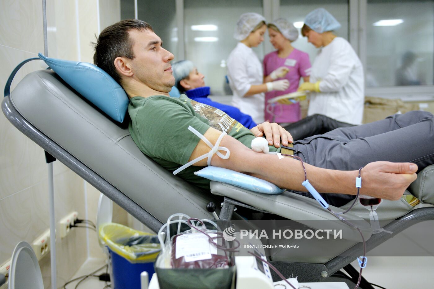 Новогодняя донорская акция "С Новым годом, Служба крови!" в Екатеринбурге