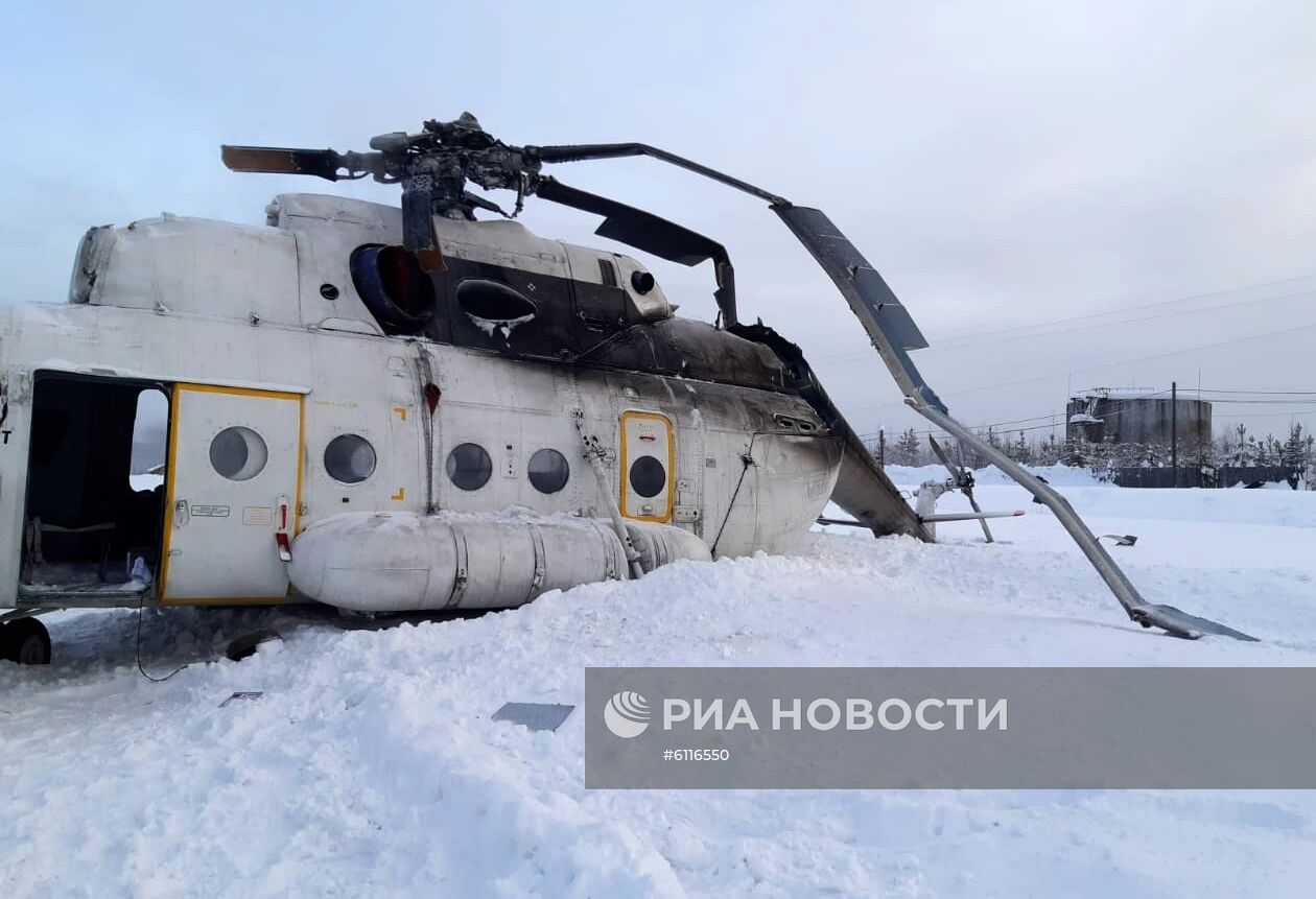 Вертолет Ми-8 совершил жесткую посадку в Красноярском крае
