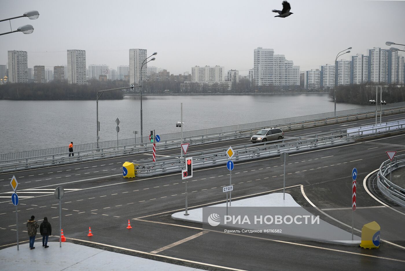 Открытие моста через Кожуховский затон на юго-востоке Москвы