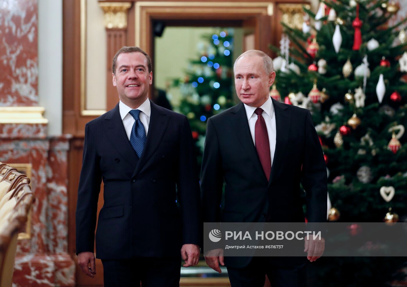 Президент РФ В. Путин провел предновогоднюю встречу с членами правительства РФ