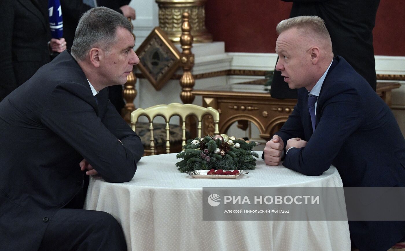 Президент РФ В. Путин провел встречу с представителями российского бизнеса