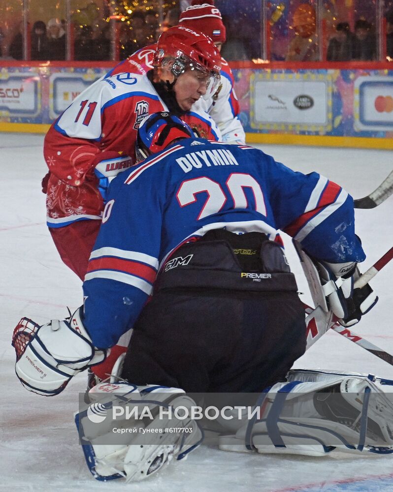 Президент РФ В. Путин принял участие в предновогоднем товарищеском матче Ночной хоккейной лиги