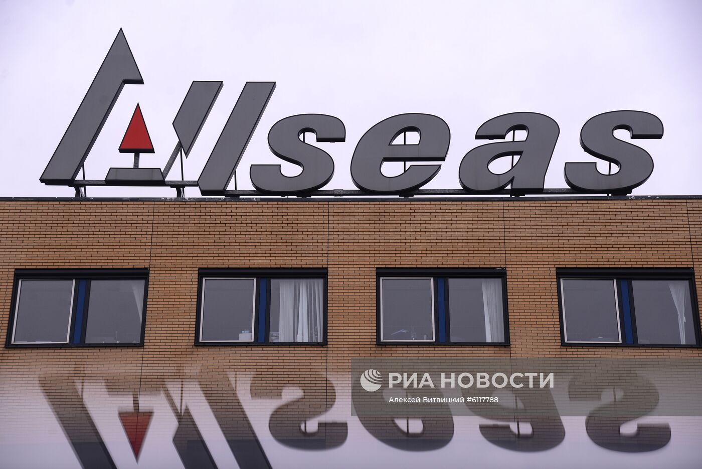 Швейцарская компания Allseas отказалась от участия в прокладке газопровода "Северный поток-2"