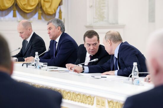 Президент РФ В. Путин провел заседание Госсовета по вопросам аграрной политики