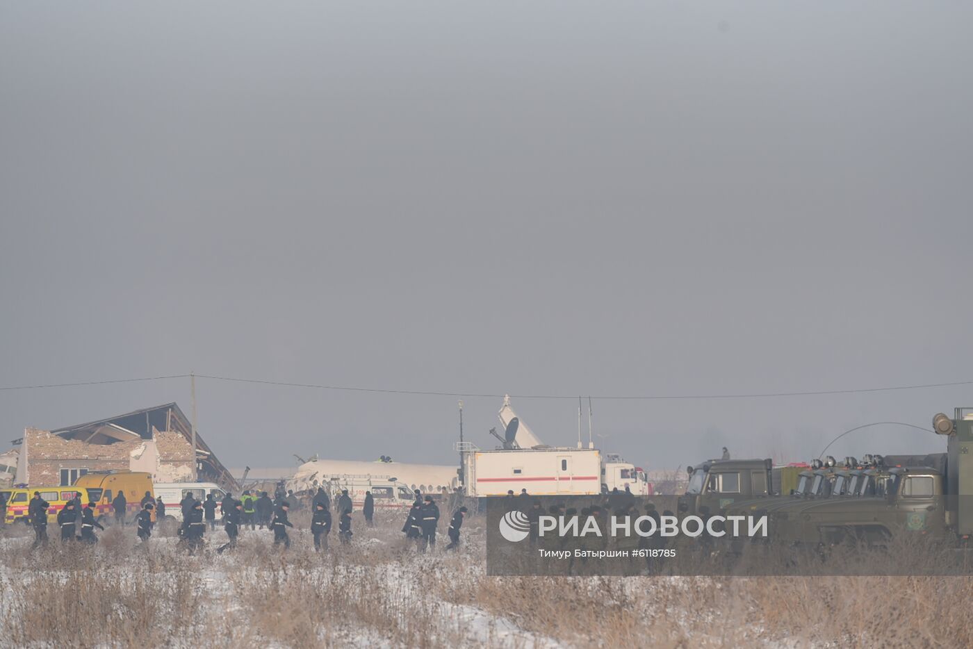 Крушение пассажирского самолета в Казахстане