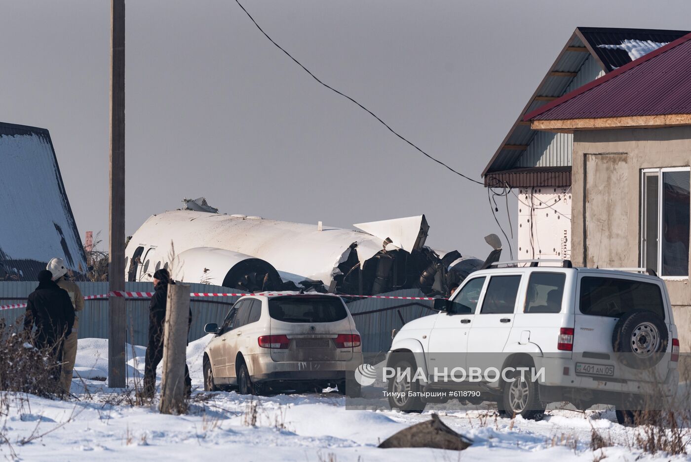 Крушение пассажирского самолета в Казахстане