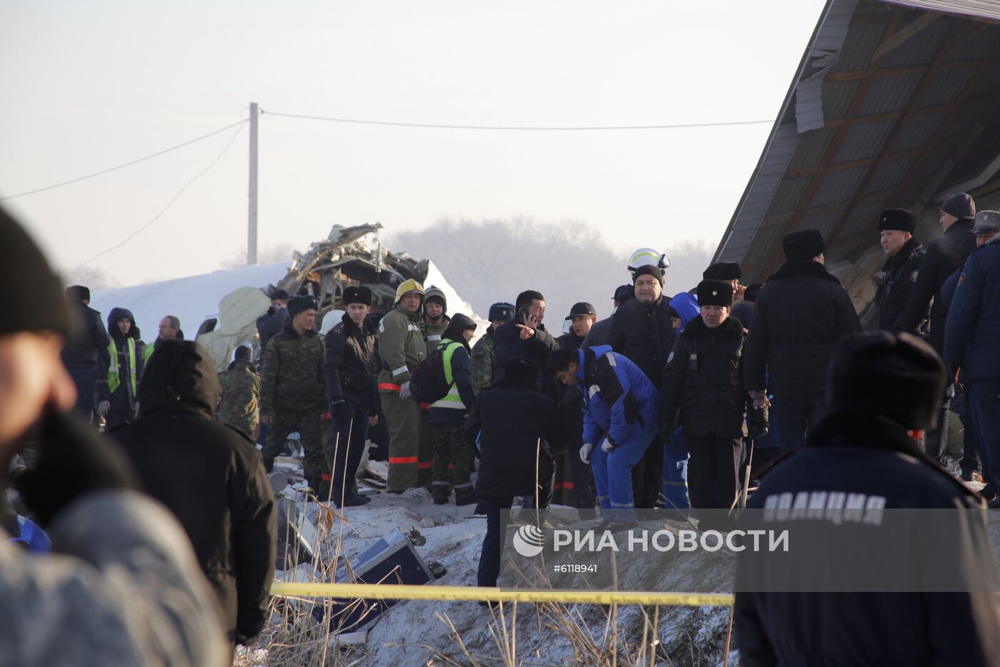 Крушение пассажирского самолета в Казахстане
