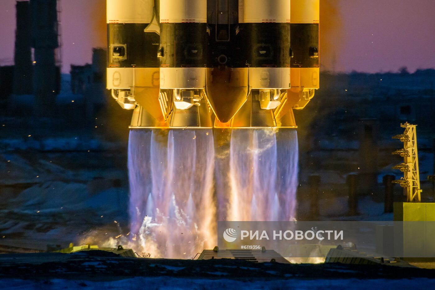 Пуск ракеты-носителя "Протон-М" с российским космическим аппаратом "Электро-Л" No3 с Байконура