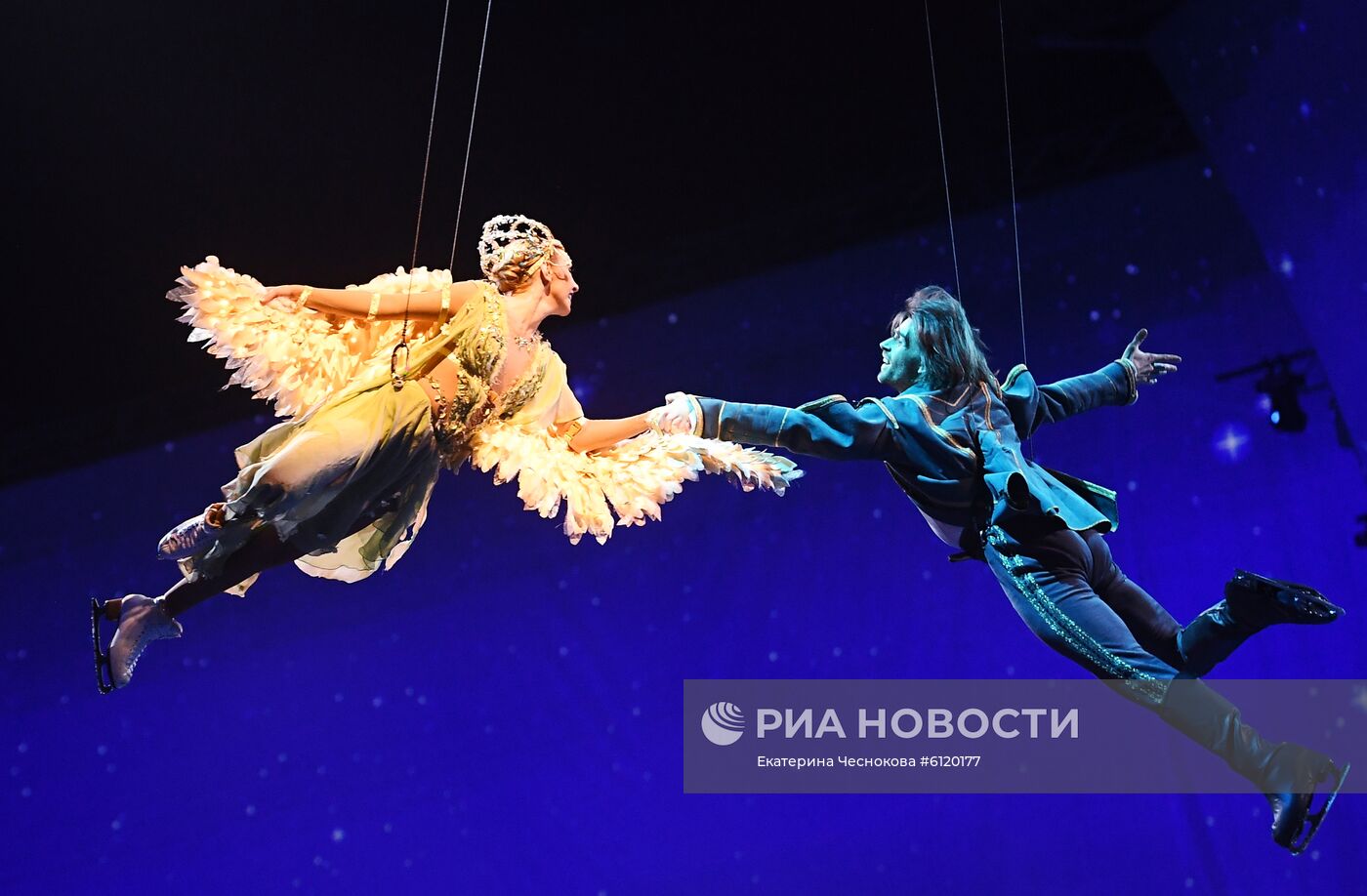 Премьера ледового шоу "Спящая красавица. Легенда двух королевств"