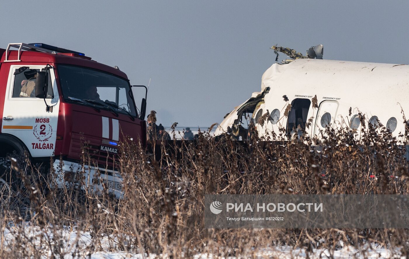 Крушение пассажирского самолета в Казахстане