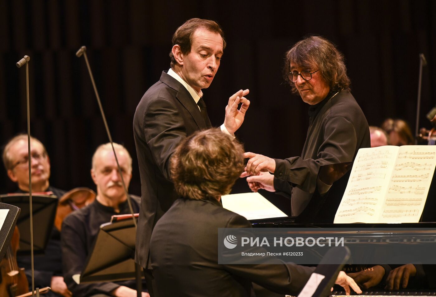 Концерт "Камю, Шуберт, Малер, Сен-Санс" в Москве