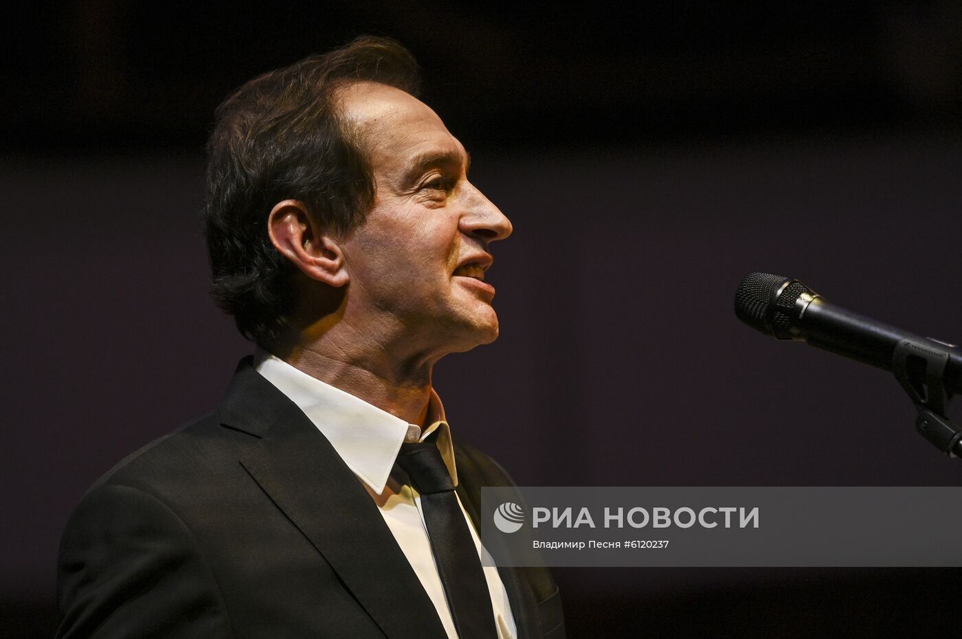 Концерт "Камю, Шуберт, Малер, Сен-Санс" в Москве