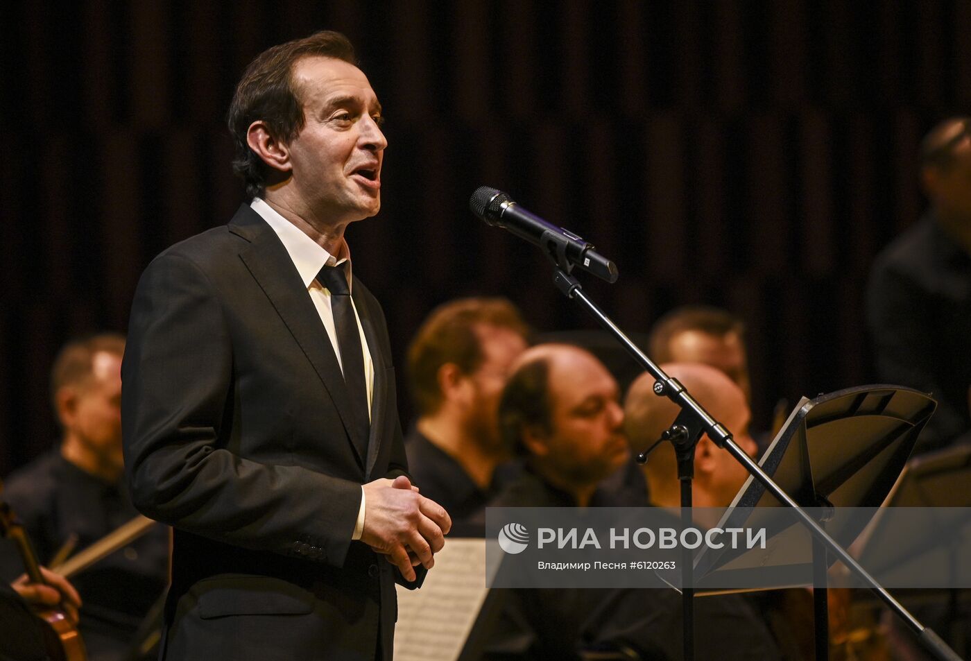 Концерт "Камю, Шуберт, Малер, Сен-Санс" в Москве