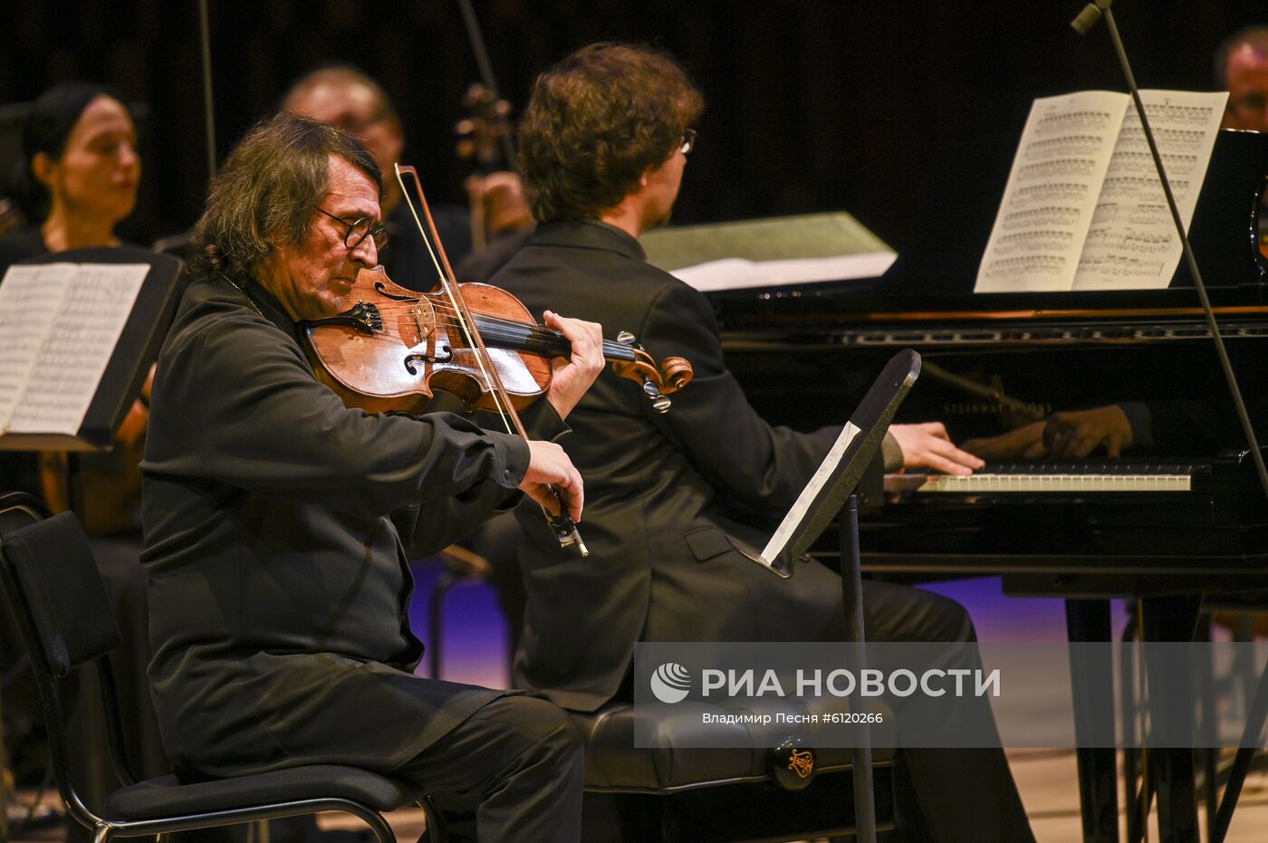 Концерт "Камю, Шуберт, Малер, Сен-Санс" в Москве