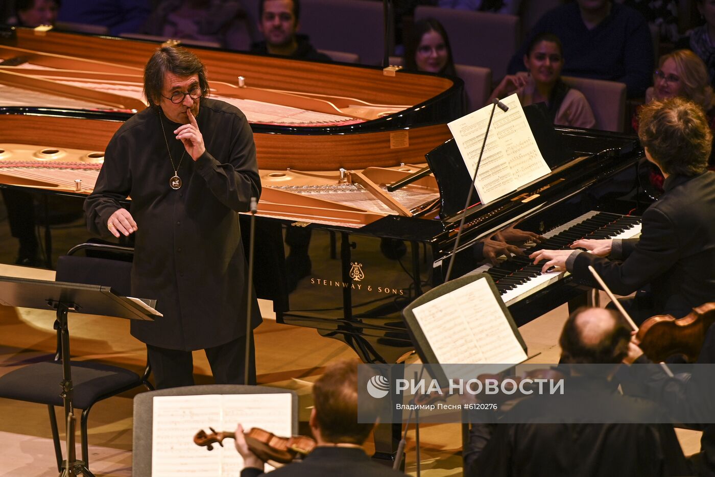 Концерт "Камю, Шуберт, Малер, Сен-Санс" в Москве