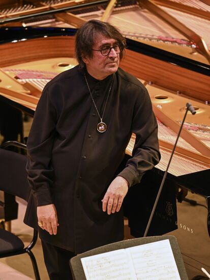 Концерт "Камю, Шуберт, Малер, Сен-Санс" в Москве