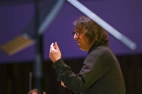 Концерт "Камю, Шуберт, Малер, Сен-Санс" в Москве