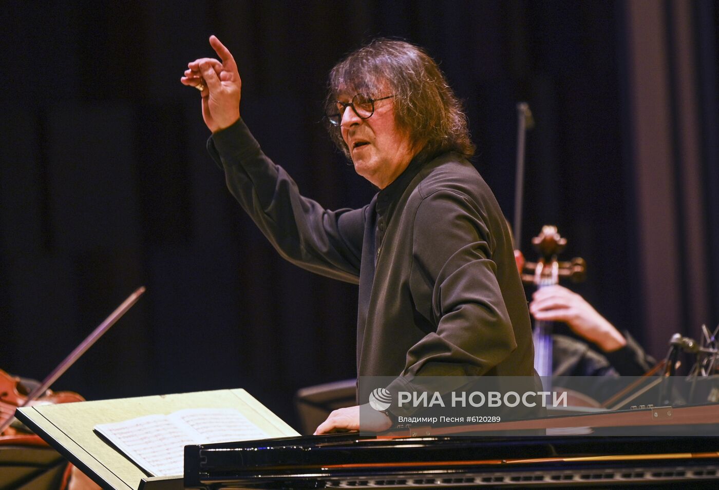 Концерт "Камю, Шуберт, Малер, Сен-Санс" в Москве