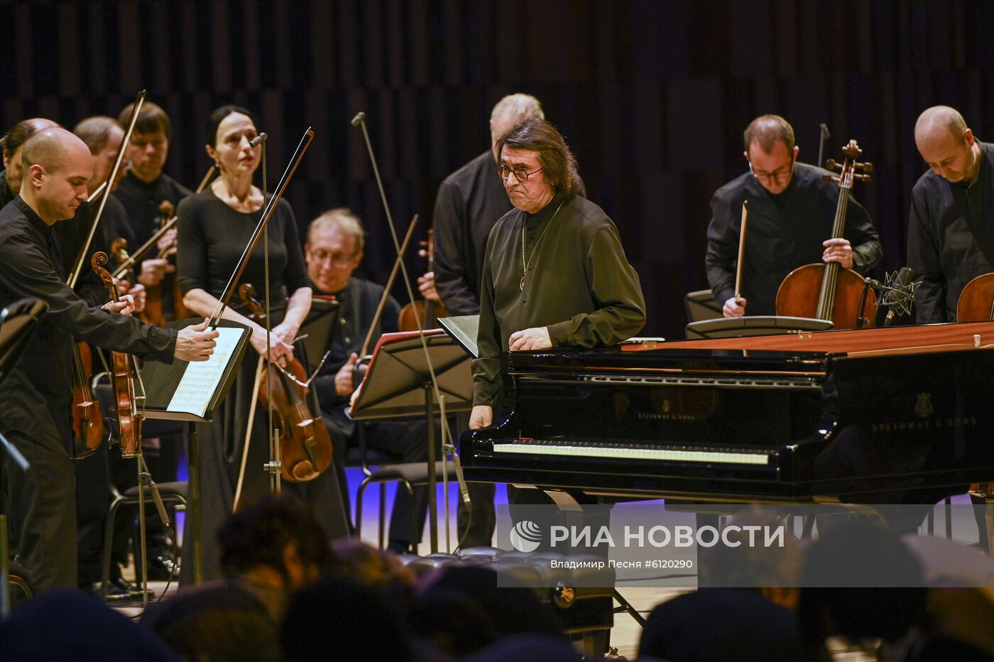 Концерт "Камю, Шуберт, Малер, Сен-Санс" в Москве