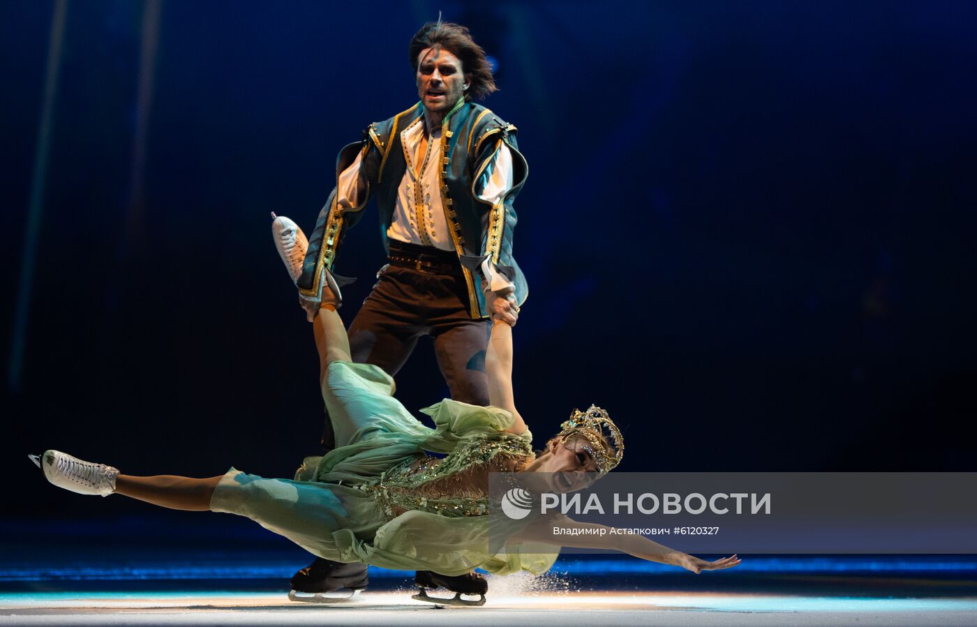 Премьера ледового шоу "Спящая красавица: легенда двух королевств"