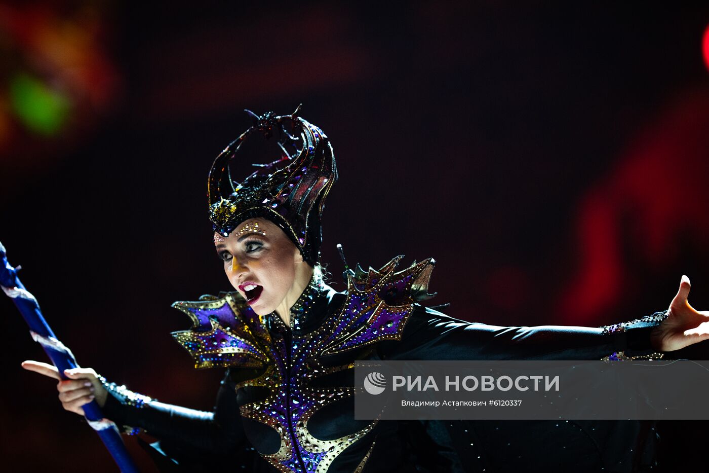 Премьера ледового шоу "Спящая красавица: легенда двух королевств"