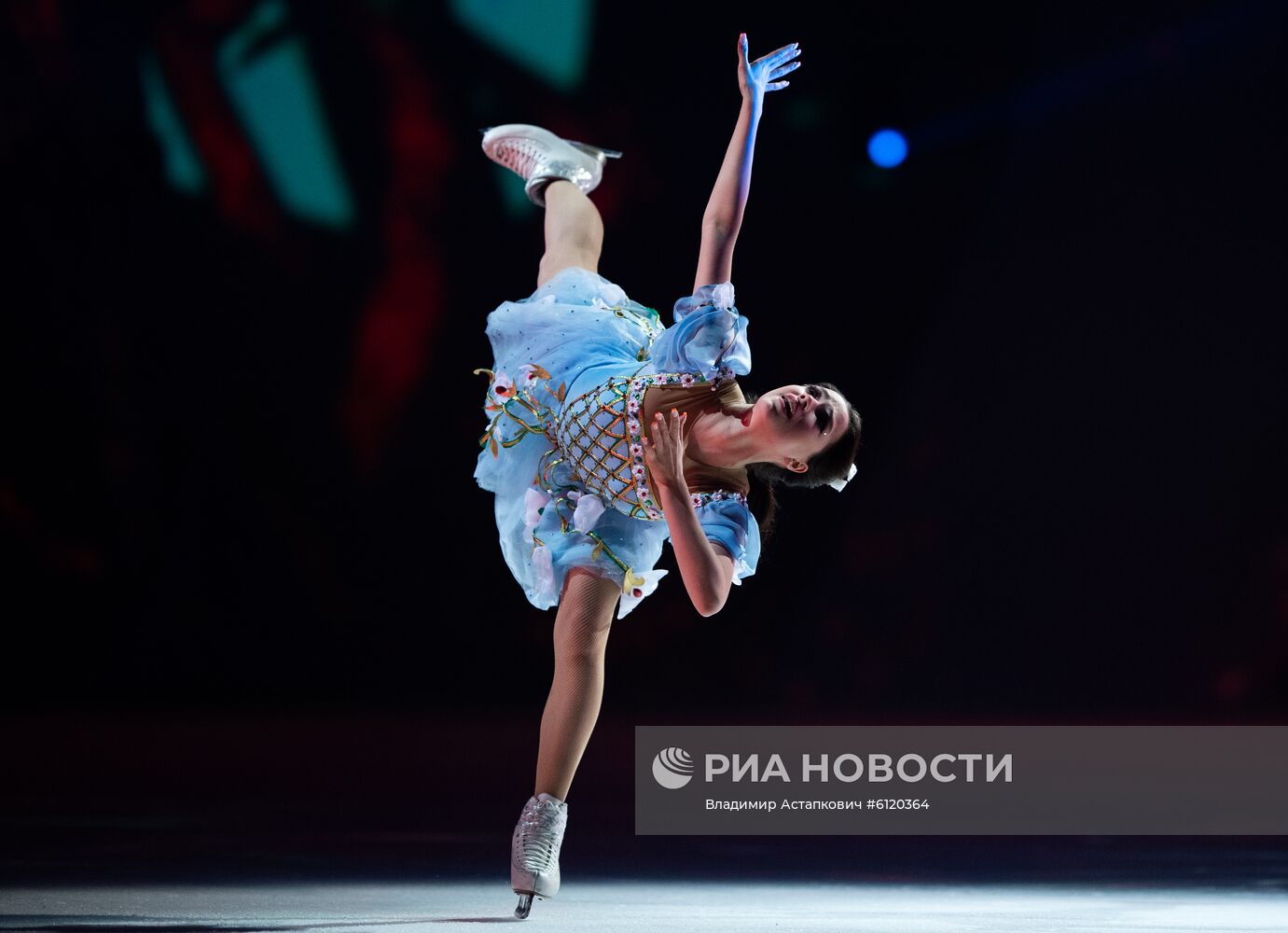 Премьера ледового шоу "Спящая красавица: легенда двух королевств"