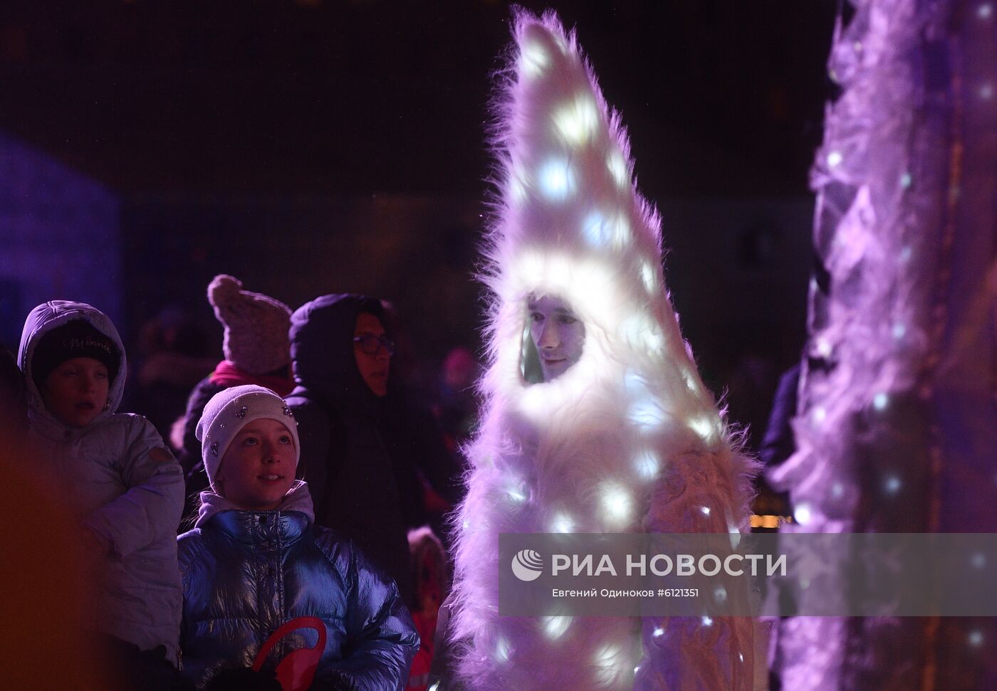 Фестиваль скульптур "Ледовая Москва. В кругу семьи"