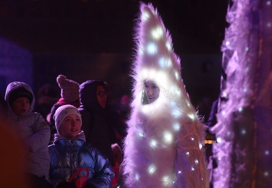 Фестиваль скульптур "Ледовая Москва. В кругу семьи"