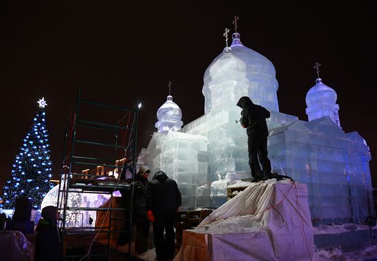 Фестиваль скульптур "Ледовая Москва. В кругу семьи"