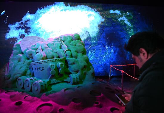 Фестиваль скульптур "Ледовая Москва. В кругу семьи"