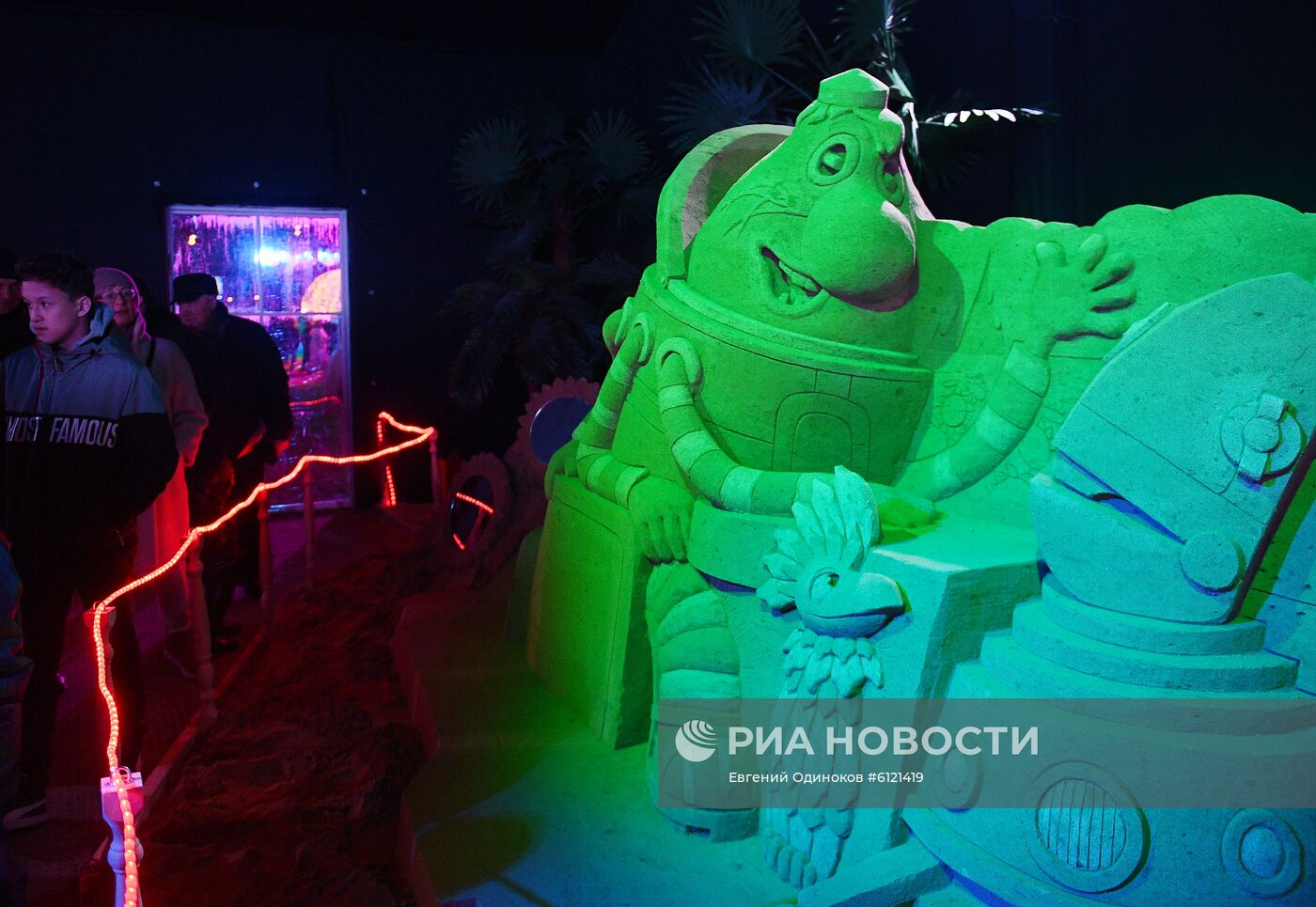 Фестиваль скульптур "Ледовая Москва. В кругу семьи"