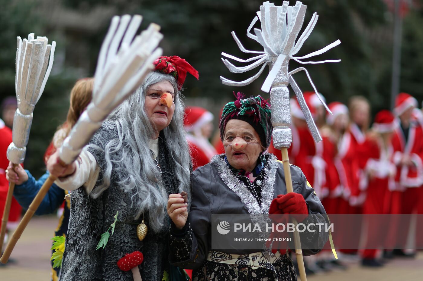 Новогодний костюмированный карнавал в Геленджике