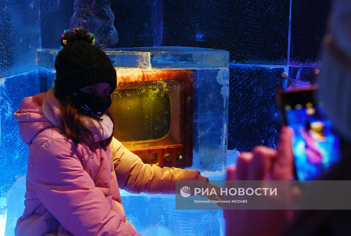 Фестиваль скульптур "Ледовая Москва. В кругу семьи"