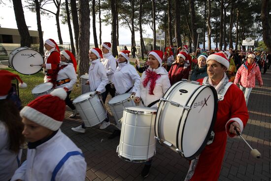 Новогодний костюмированный карнавал в Геленджике