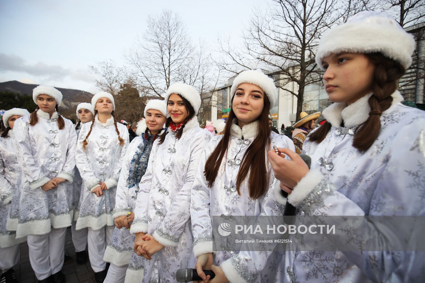 Новогодний костюмированный карнавал в Геленджике