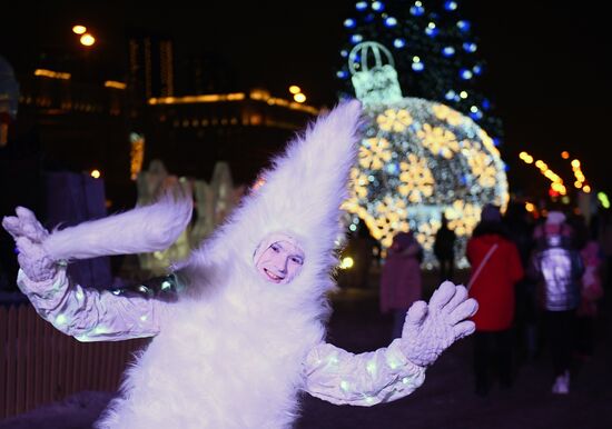 Фестиваль скульптур "Ледовая Москва. В кругу семьи"