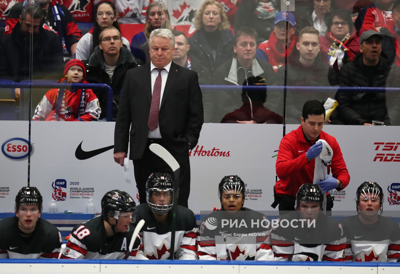 Хоккей. Молодежный чемпионат мира. Матч Россия – Канада