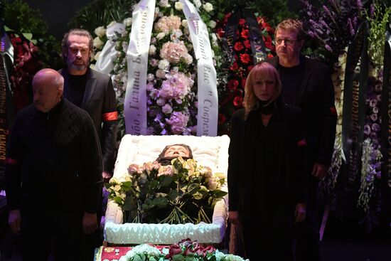 Прощание с Галиной Волчек