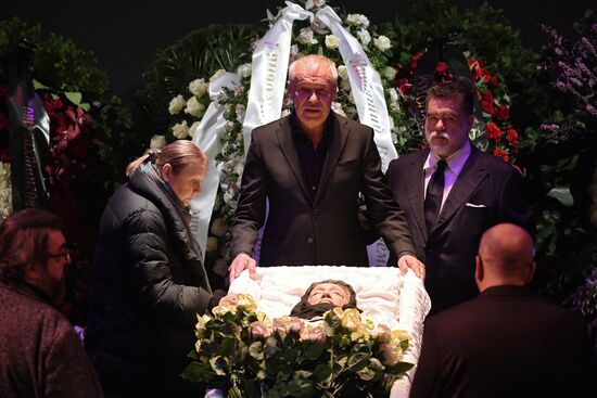 Прощание с Галиной Волчек