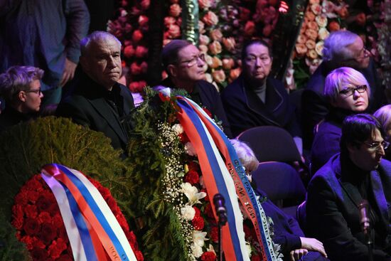 Прощание с Галиной Волчек