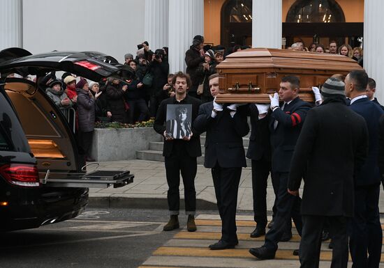 Прощание с Галиной Волчек