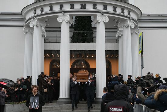 Прощание с Галиной Волчек