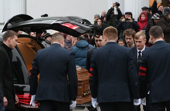 Прощание с Галиной Волчек