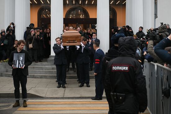 Прощание с Галиной Волчек