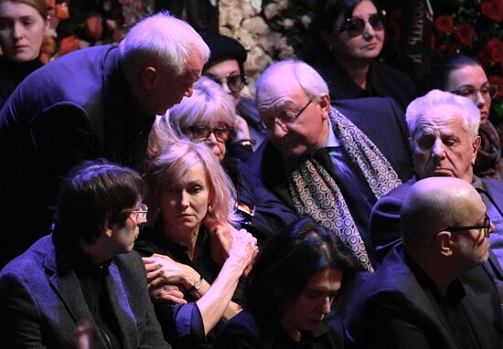 Прощание с Галиной Волчек