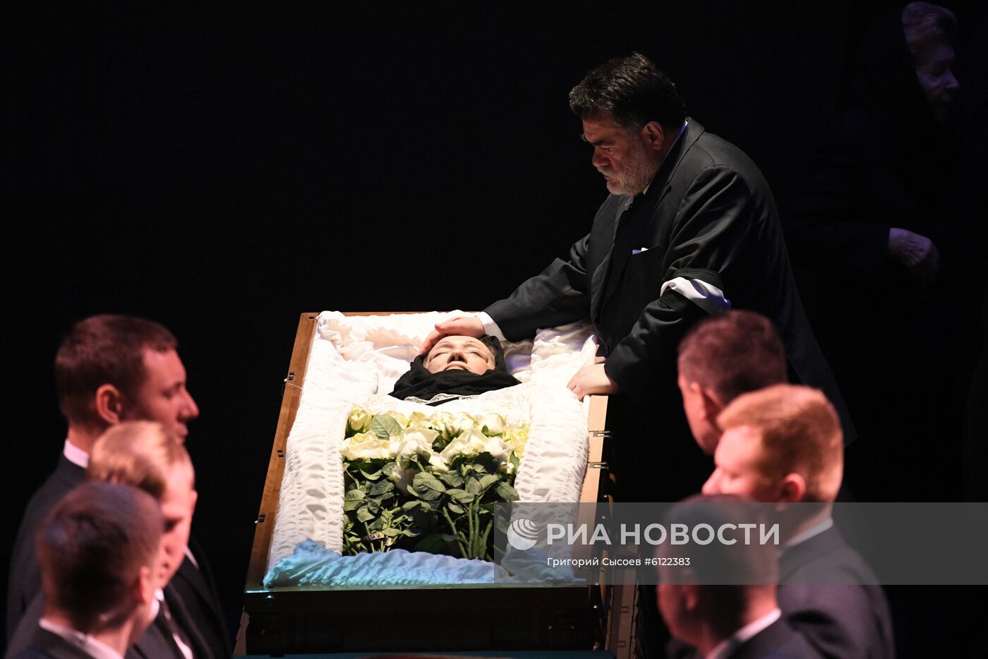 Прощание с Галиной Волчек